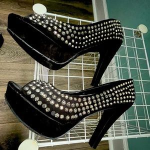 Embellished peep toe platform heels size 10